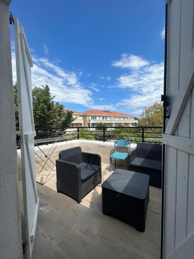 Appartement 4 Personnes, Aeroport Marseille Marignane Exteriör bild