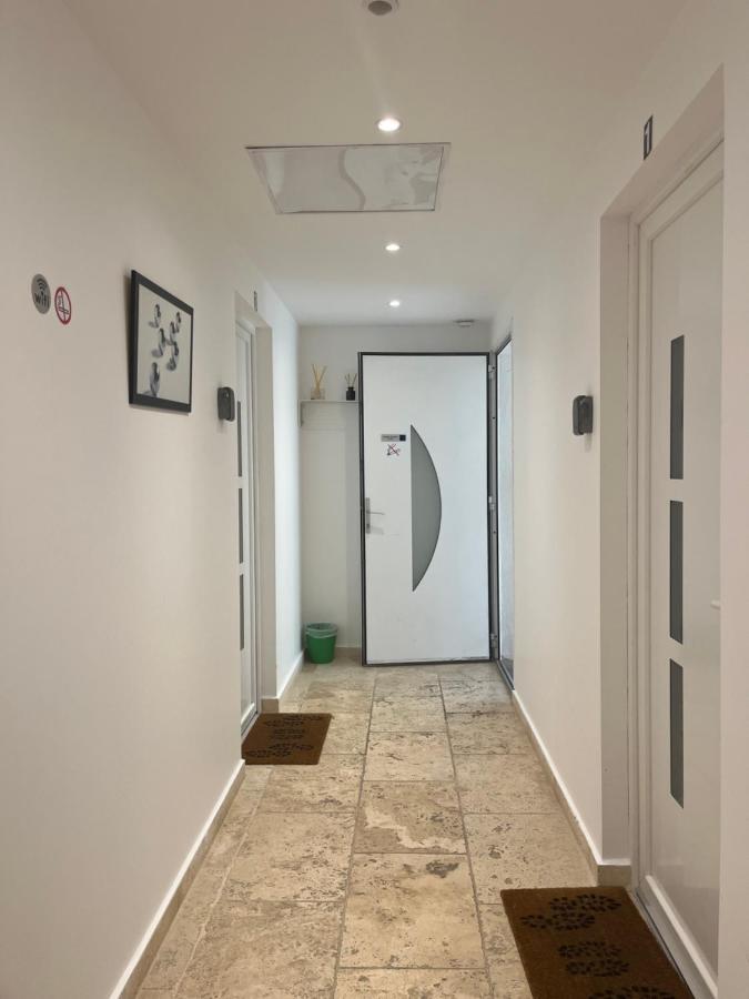 Appartement 4 Personnes, Aeroport Marseille Marignane Exteriör bild