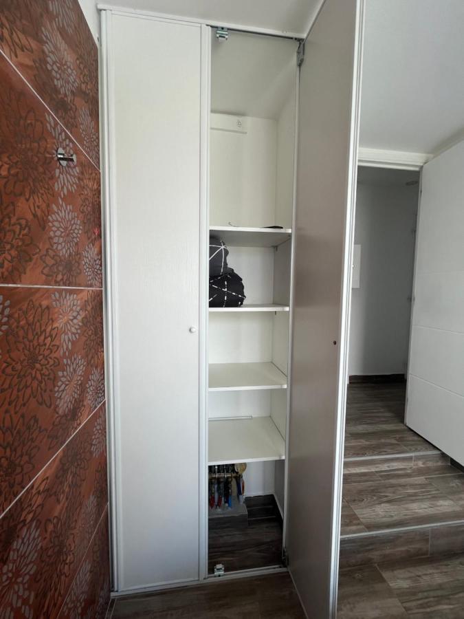 Appartement 4 Personnes, Aeroport Marseille Marignane Exteriör bild